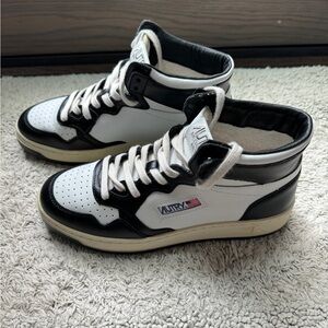 Autry women’s high tops, size 40